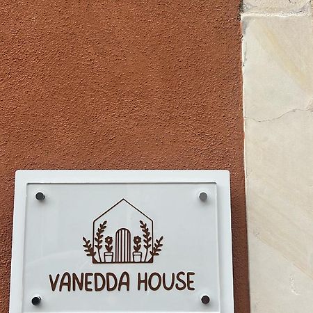 Vanedda House Apartment Catania Bagian luar foto