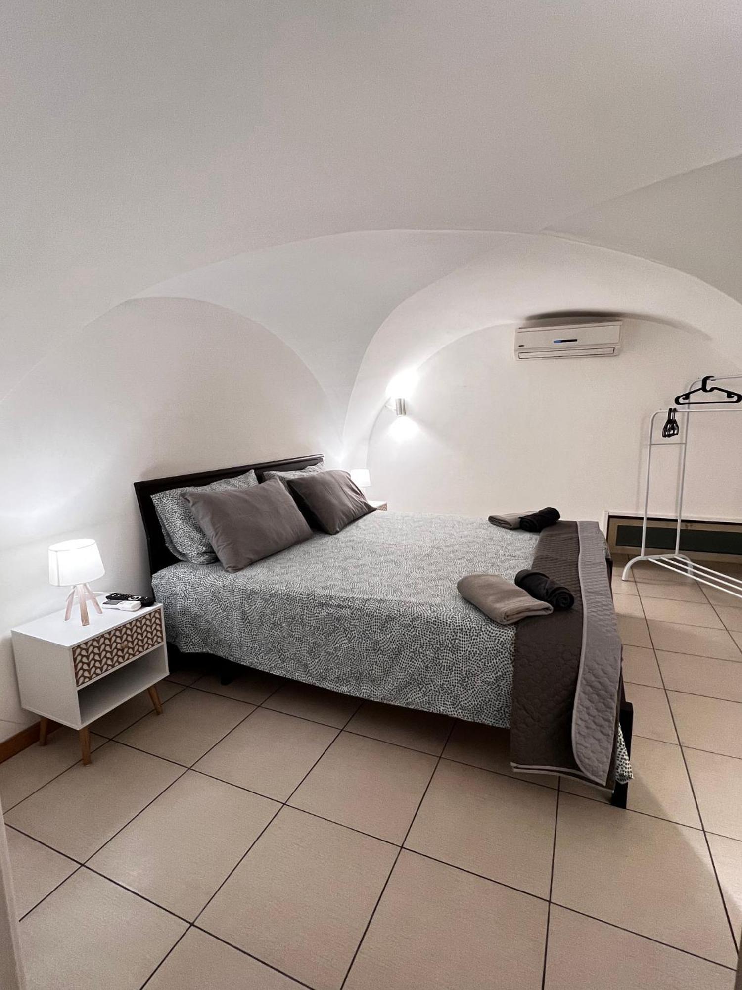 Vanedda House Apartment Catania Bagian luar foto